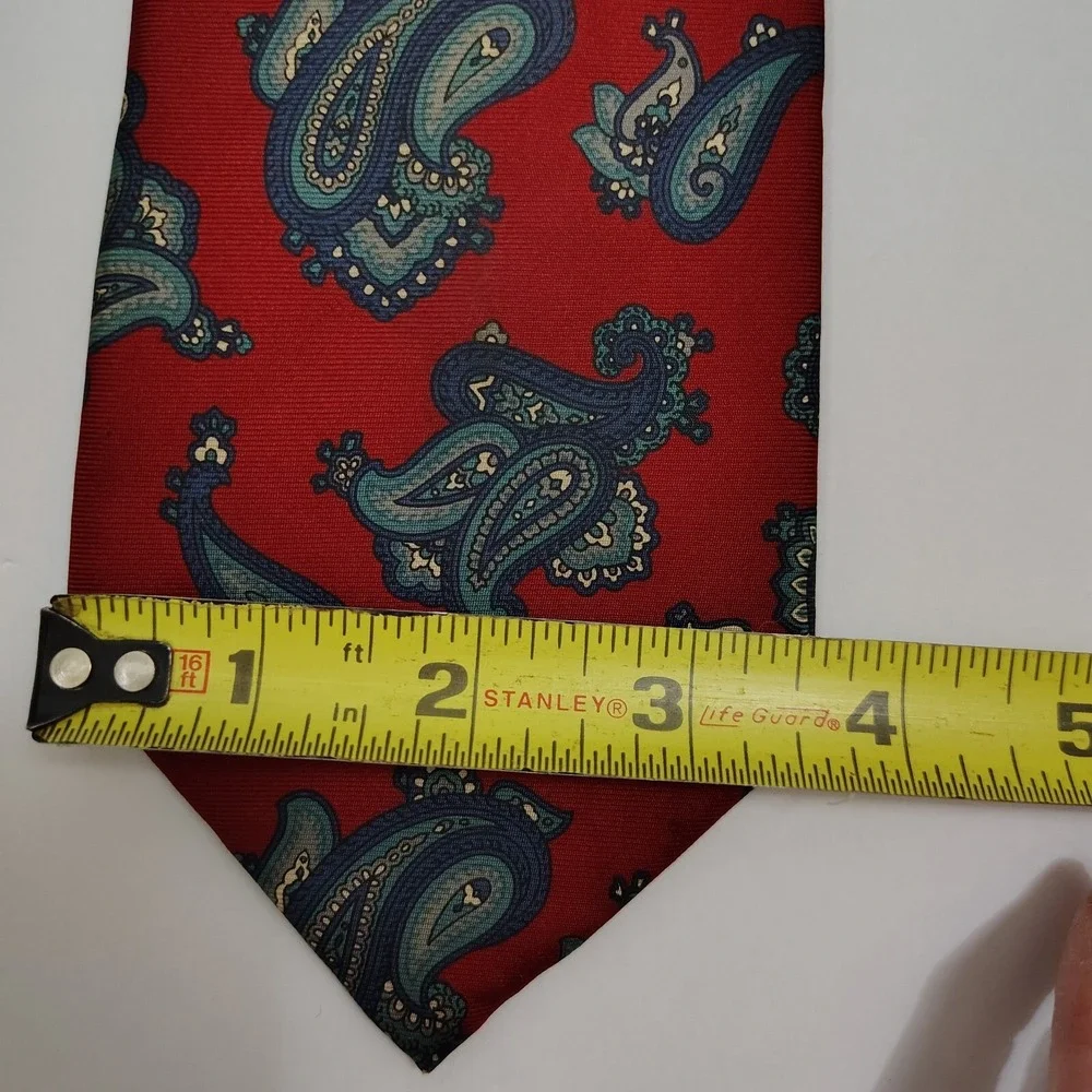VINTAGE CHRISTIAN DIOR MONSIEUR BURGUNDY PAISLEY HANDSOME‎  SILK NECK TIE
